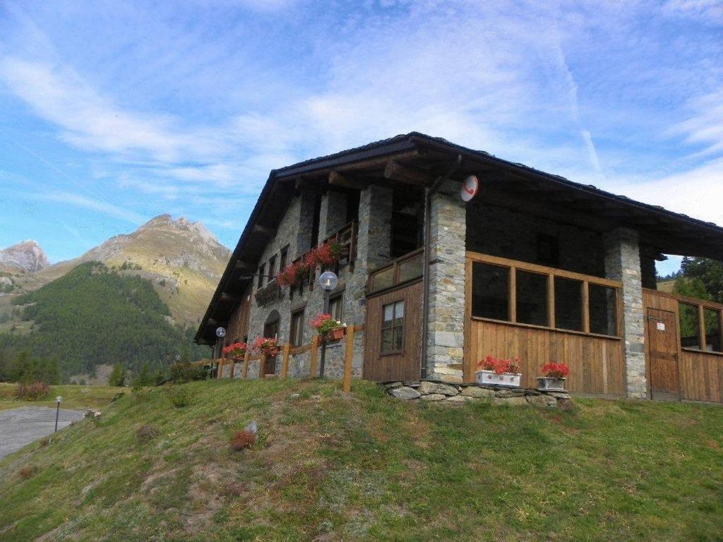 Hotel Les Granges La Thuile Exterior foto