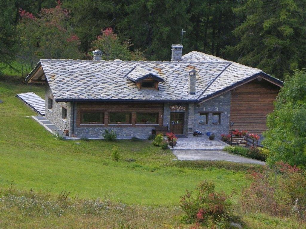 Hotel Les Granges La Thuile Exterior foto