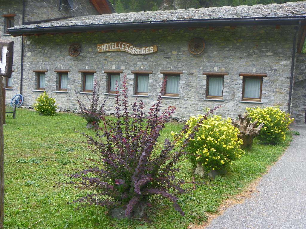 Hotel Les Granges La Thuile Exterior foto