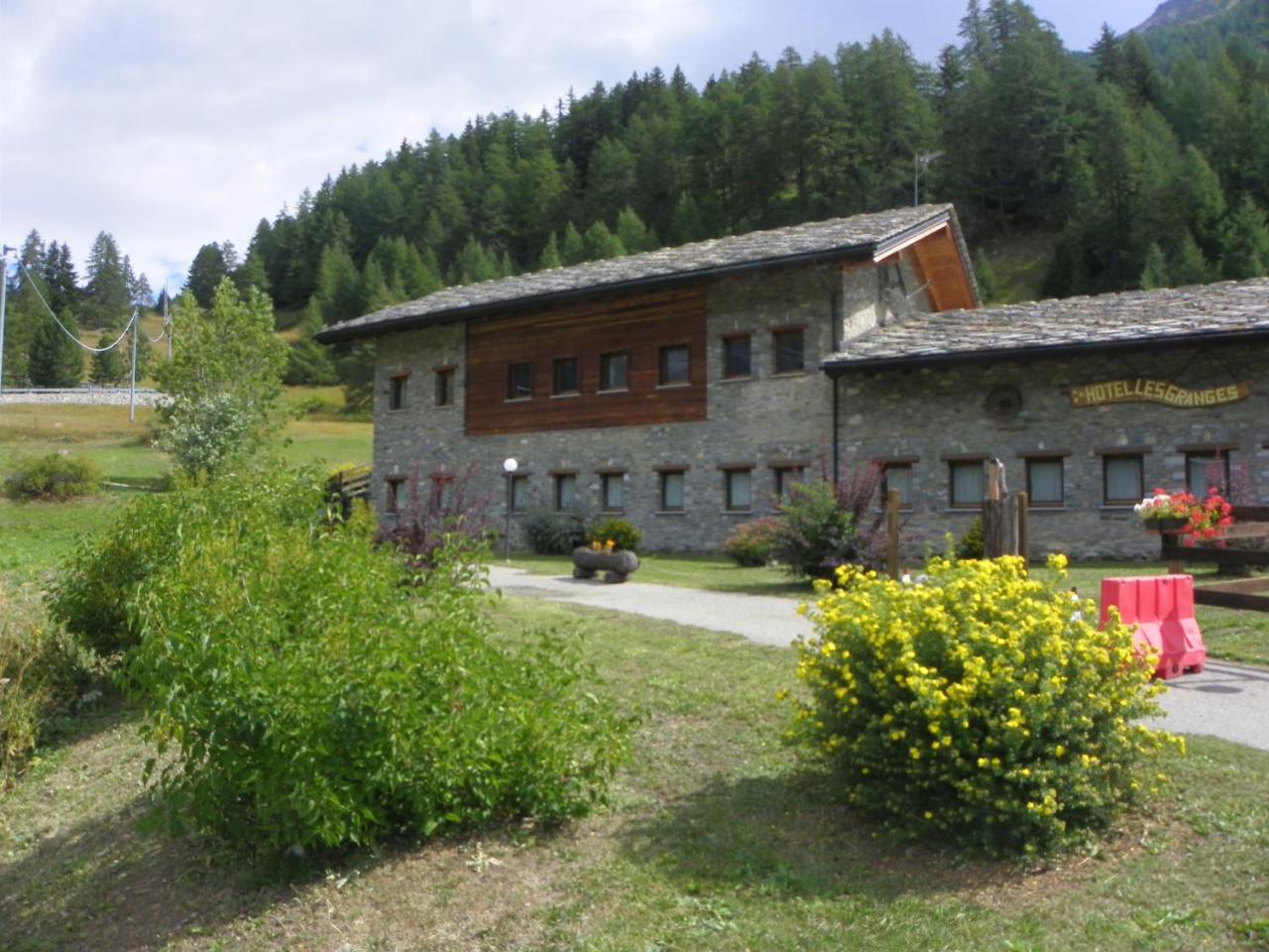 Hotel Les Granges La Thuile Exterior foto
